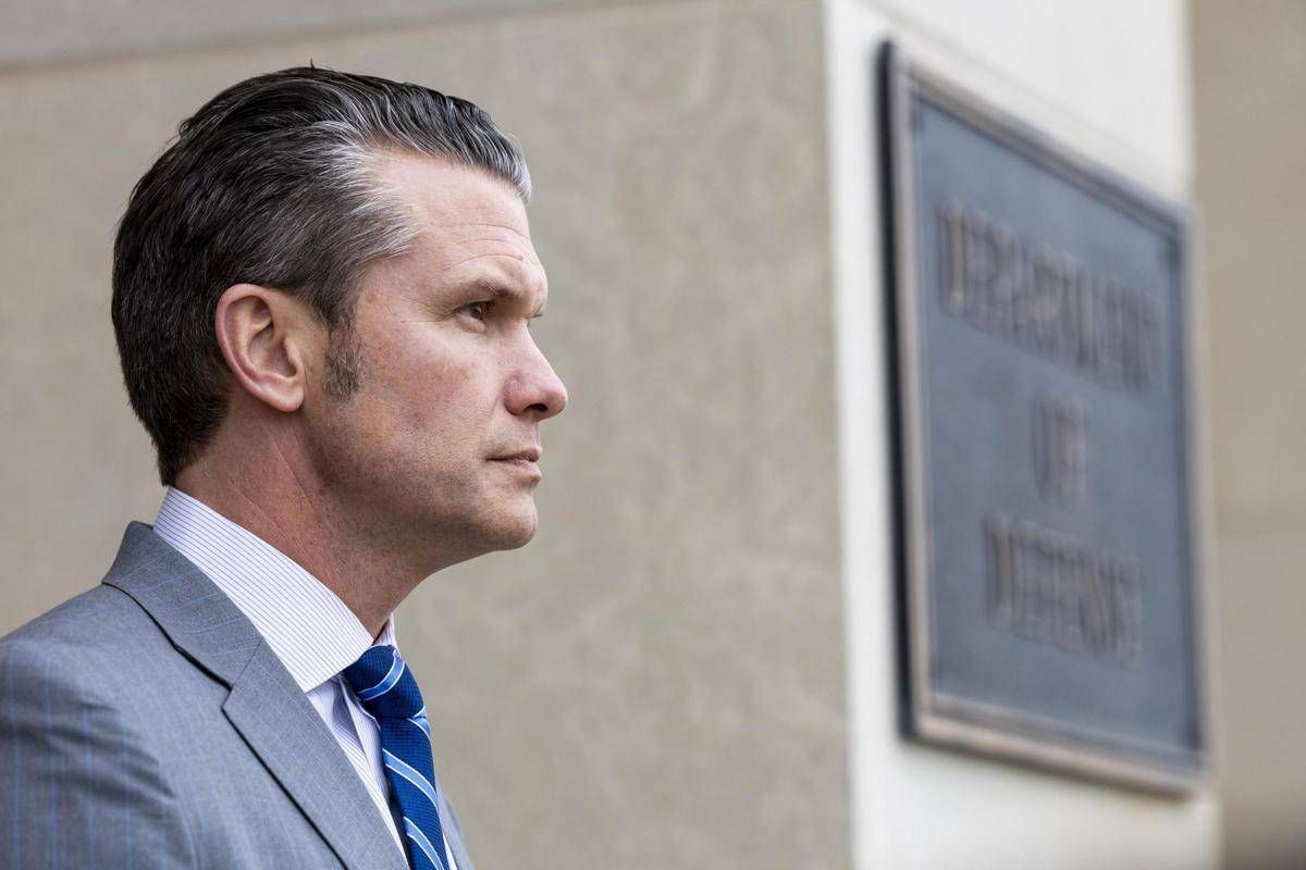 Hegseth, si allarga il Signalgate: spuntano altre chat con vertici del Pentagono - 