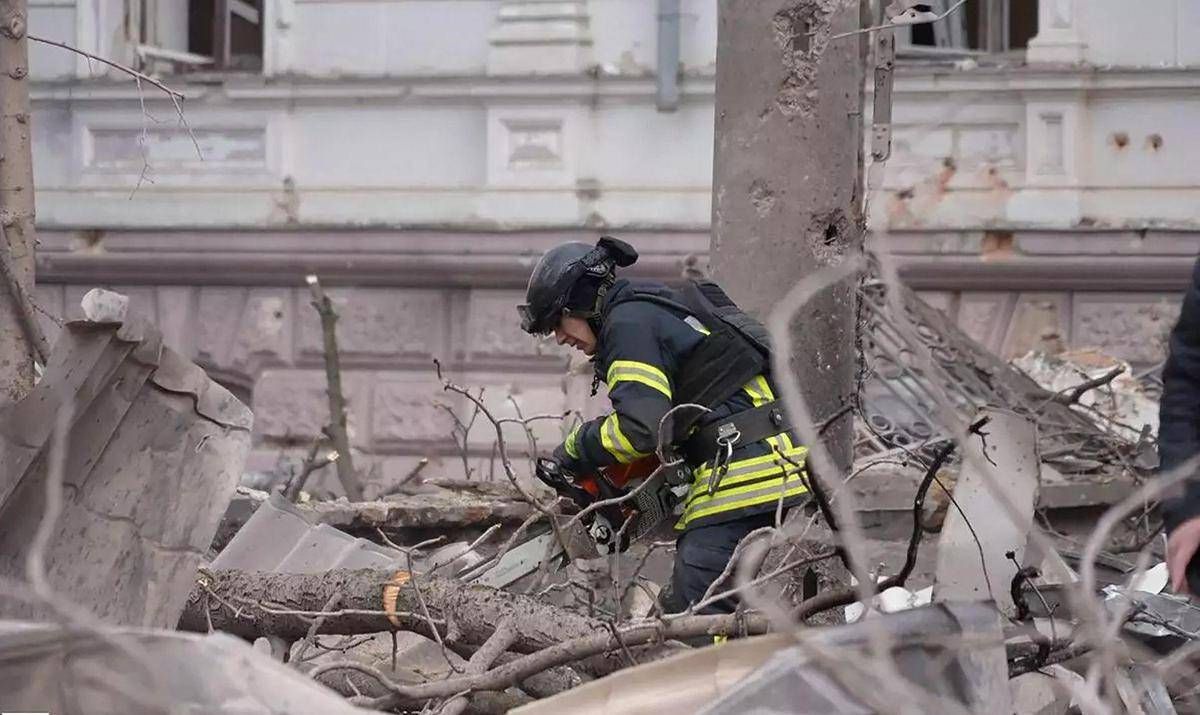 Ucraina, drone Russia su bus a Sumy: morti 9 civili. Zelensky: "Omicidio mirato" - 