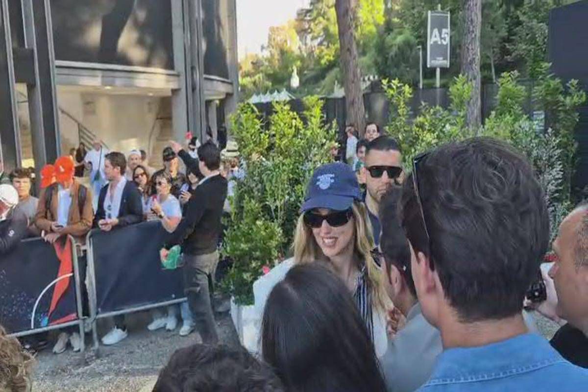 Chiara Ferragni, bagno di folla agli Internazionali - Video - 