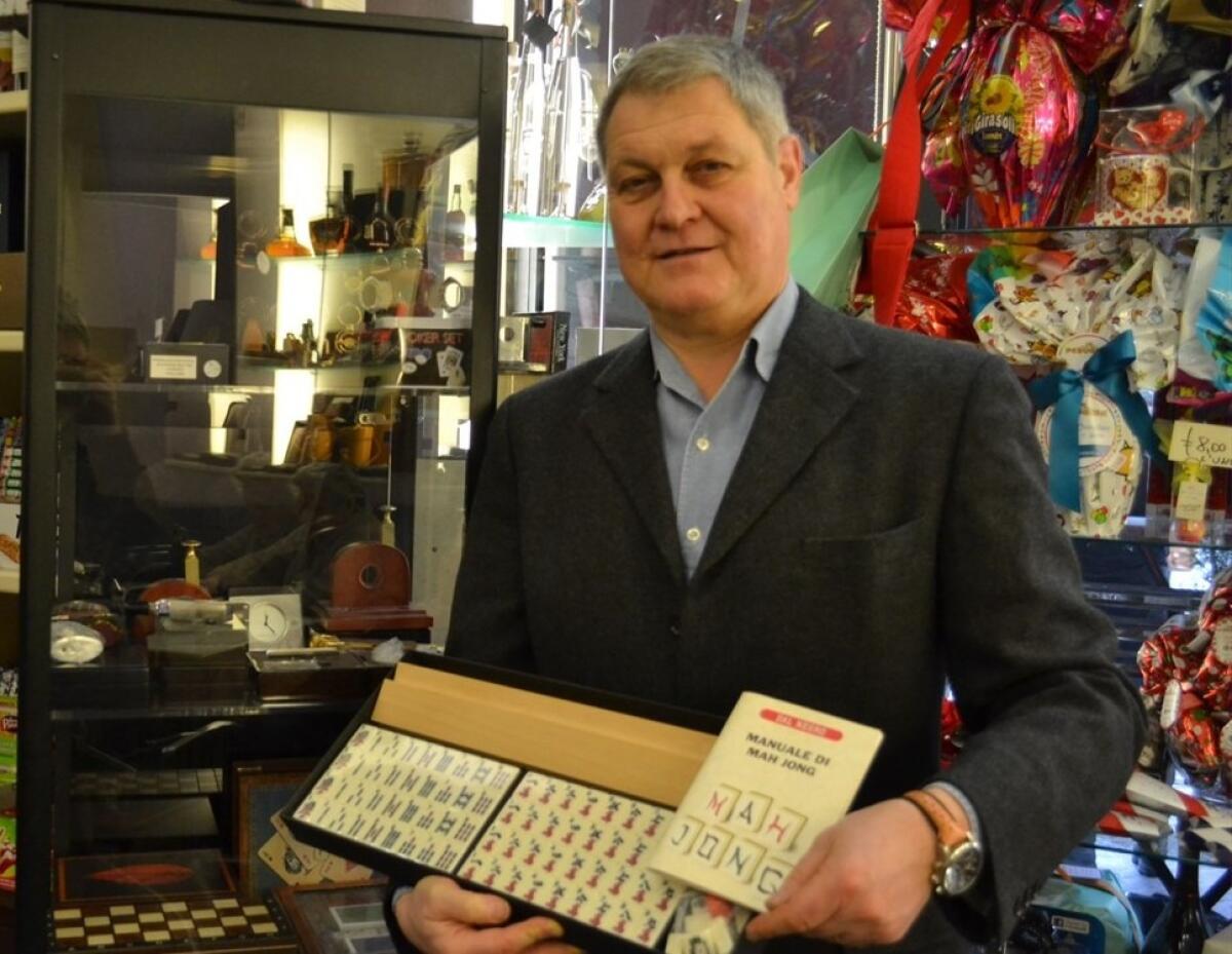 Candidato a Ravenna chiama "maiali" i giornalisti | La stampa risponde con una richiesta di scuse clamorosa! -