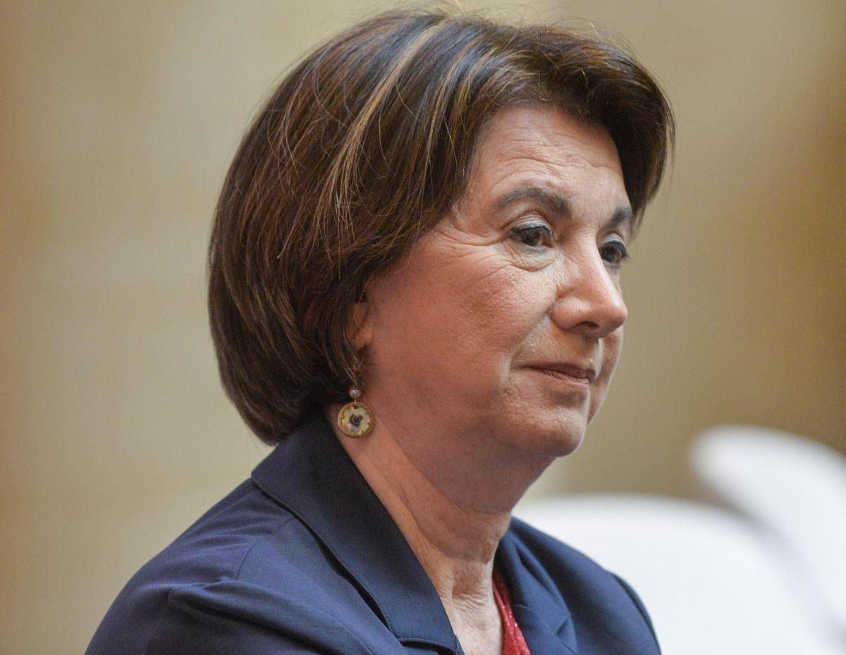 Fecondazione, Roccella: "Cancellare il papà non è un progresso" - 