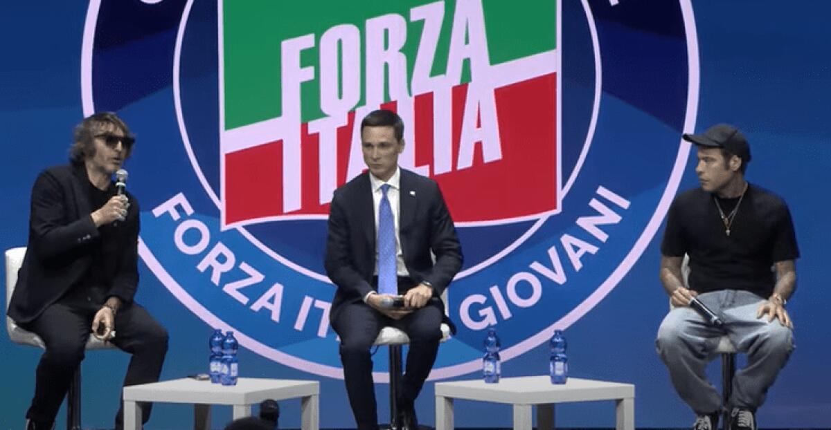 Fedez sorprende al Congresso di Forza Italia | Perché la sinistra teme il suo affondo? -