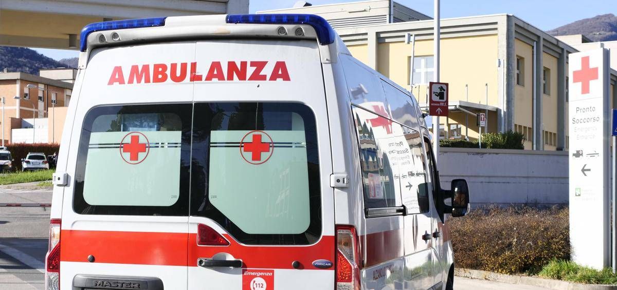 Catania, auto si schianta contro un muro: muore bimba di 15 mesi -