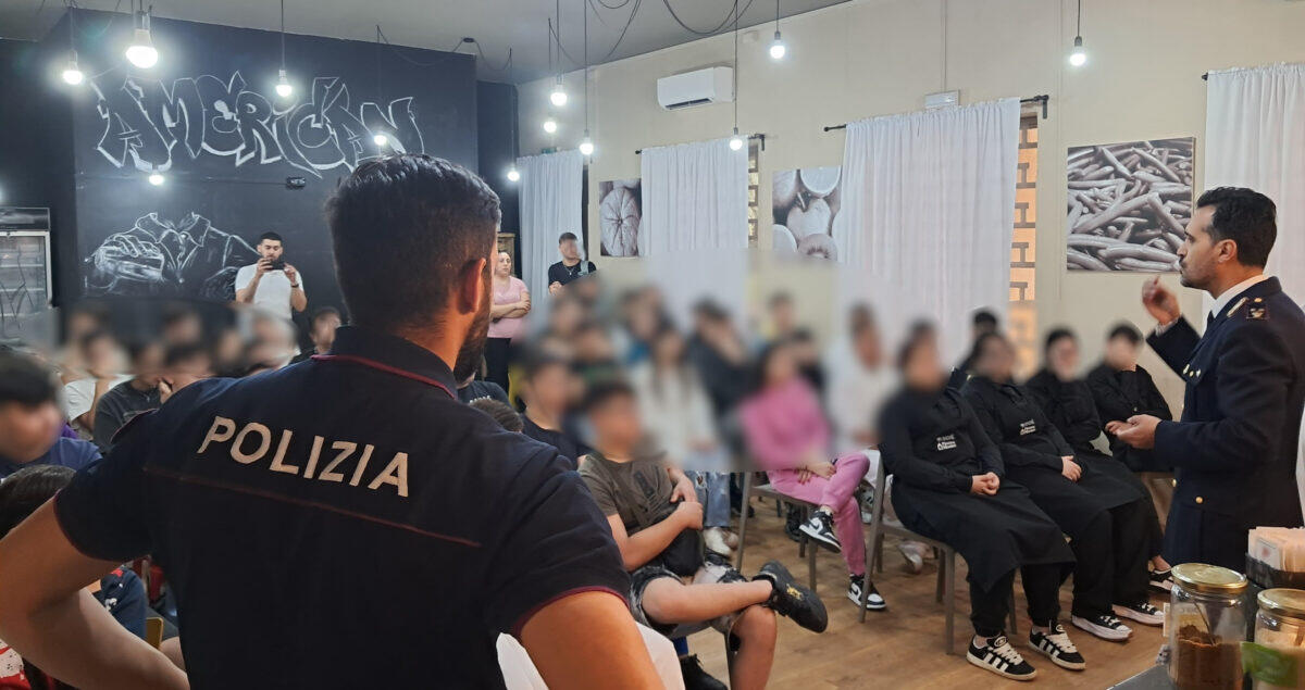 Polizia di Catania in Classe | Come i Giovani Scoprono il Vero Significato di Sicurezza e Legalità! -