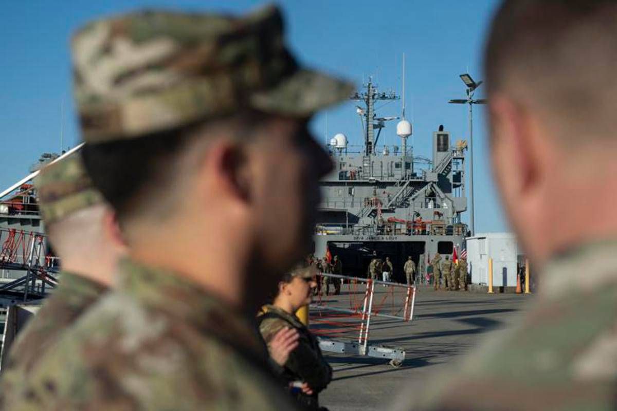 Usa, da Corte Suprema sì ad applicazione immediata del divieto di a trans nell'esercito - 