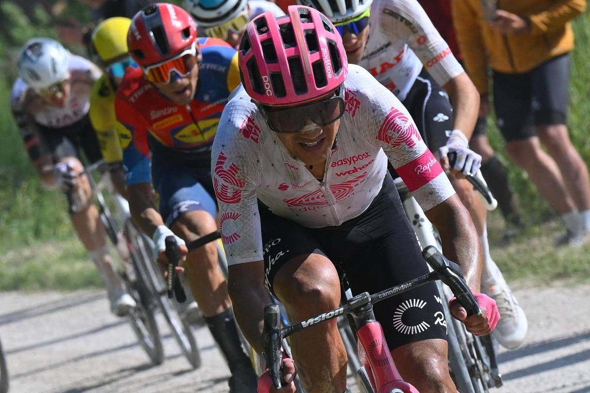 Giro d'Italia, Carapaz vince in fuga l'undicesima tappa. Del Toro resta in maglia rosa - 