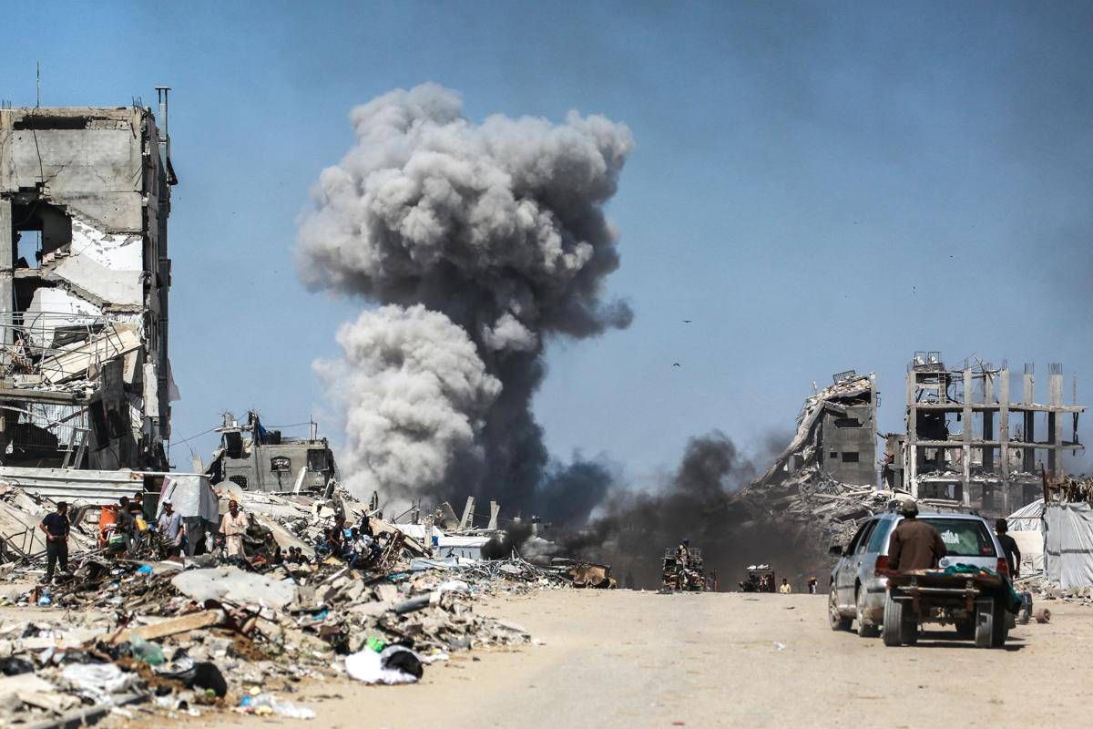 Gaza, soccorritori: "Almeno 20 morti in raid Israele su scuola" - 