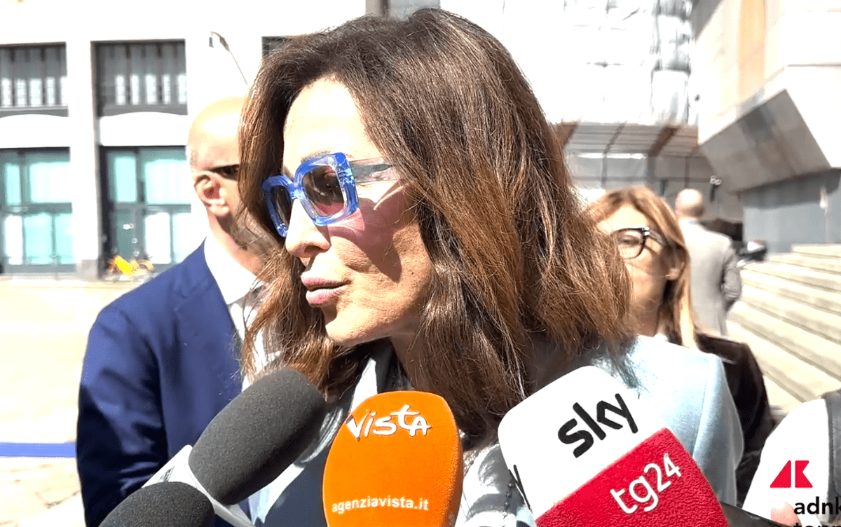 Santanchè: "Bilaterale con ministro Turismo emiratino, rapporti buoni" -