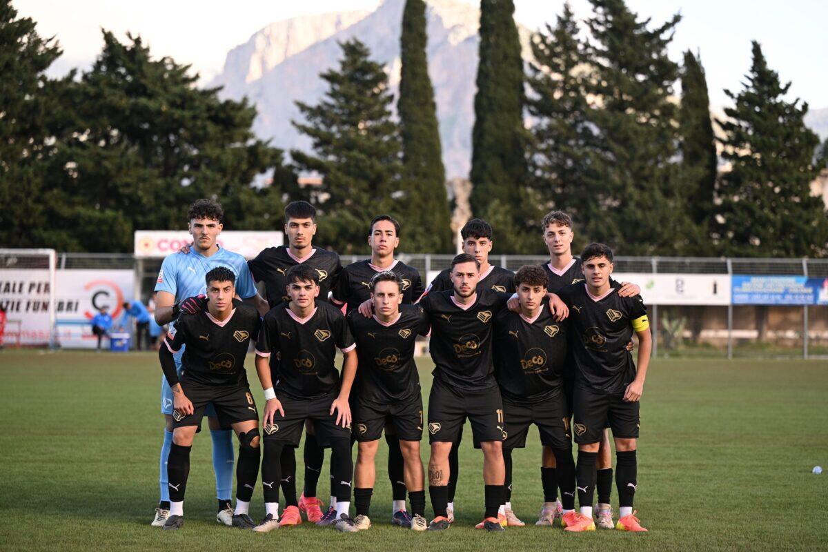 Palermo FC sorprende tutti con una formazione giovanile inaspettata | Sarà sufficiente contro il Bari? -