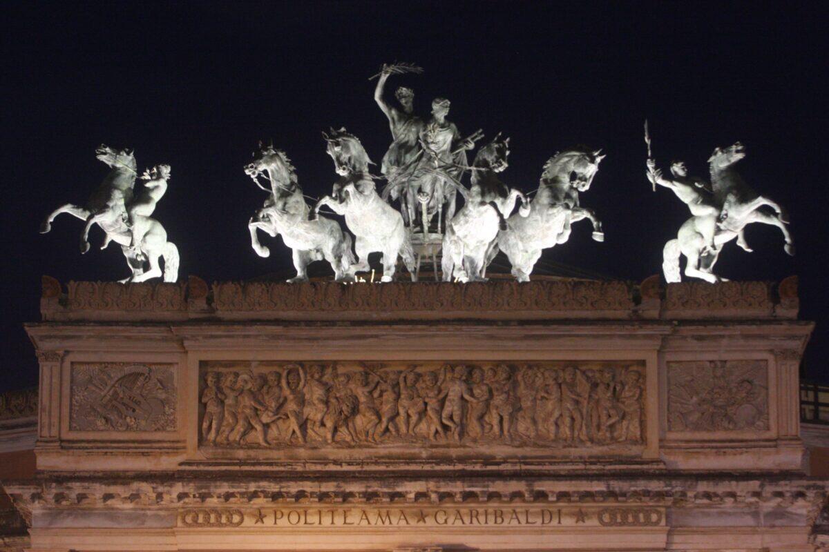 Riaccesa la Quadriga di Apollo a Palermo | Un simbolo dimenticato torna a splendere! -