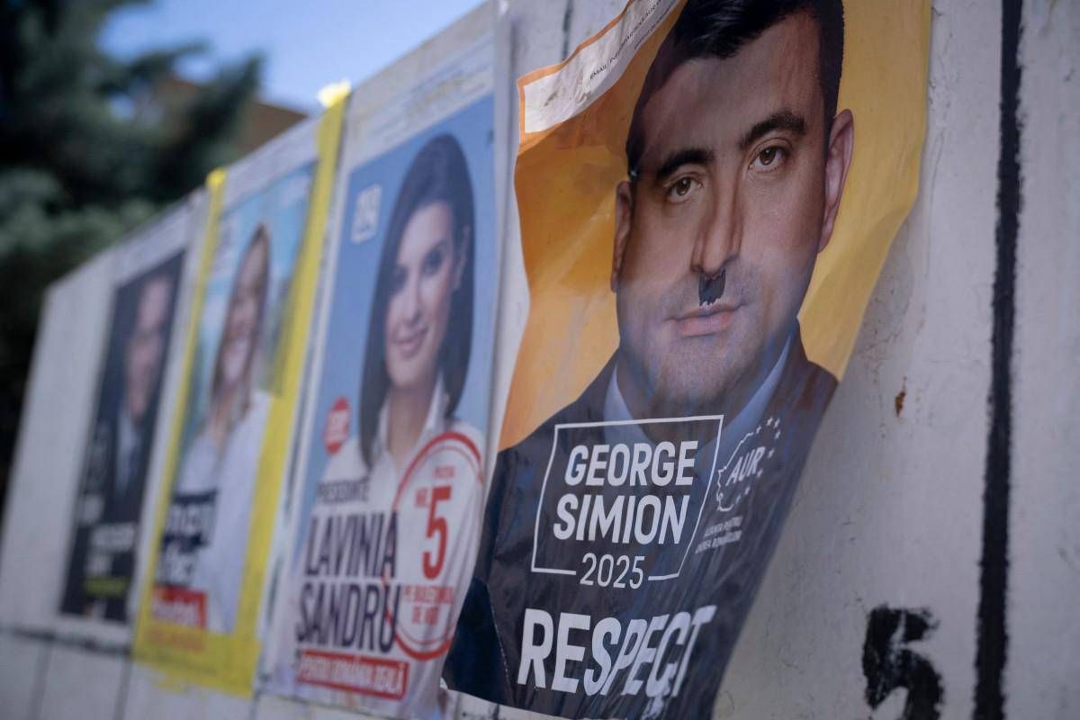 Elezioni Romania, exit poll premiano Simion: al primo turno ha oltre il 30% dei voti - 