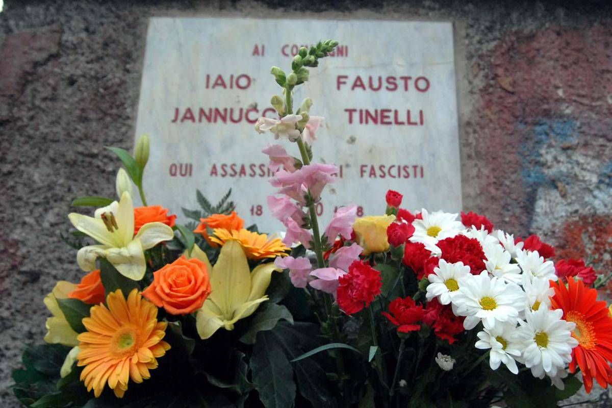 Fausto e Iaio, gip di Milano riapre indagini su omicidio dei due ragazzi nel 1978 - 