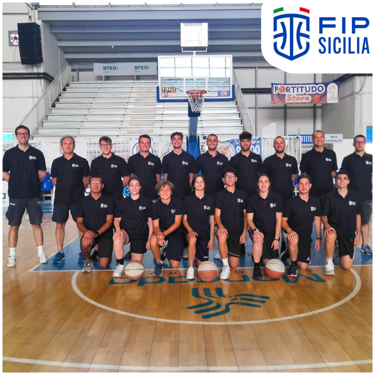 Sette giovani arbitri siciliani in prima linea | Scopri perché la FIP Sicilia sta cambiando il futuro del calcio! -