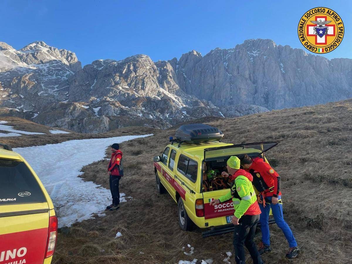 Recuperati tre alpinisti, erano bloccati a oltre 2mila metri di quota sotto Torre Chianevate - 