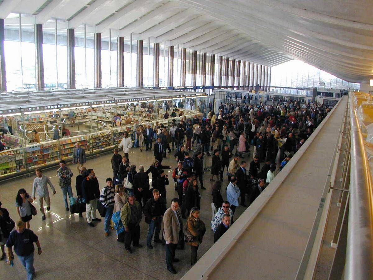 Sciopero nazionale treni, a Roma Termini cancellazioni e ritardi fino a 90 minuti - 