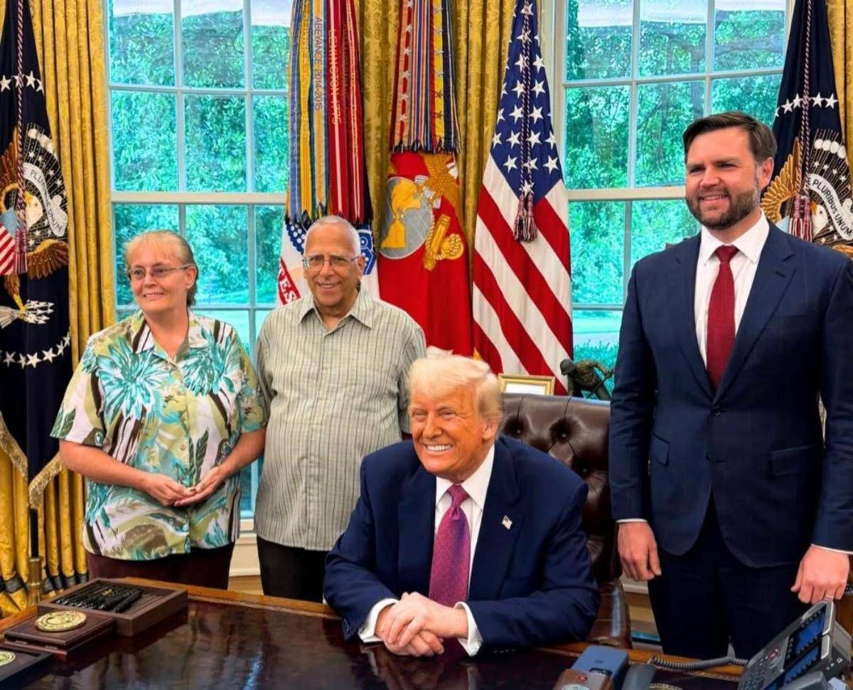 Louis Prevost, il fratello di Papa Leone XIV, nello Studio ovale da Trump -