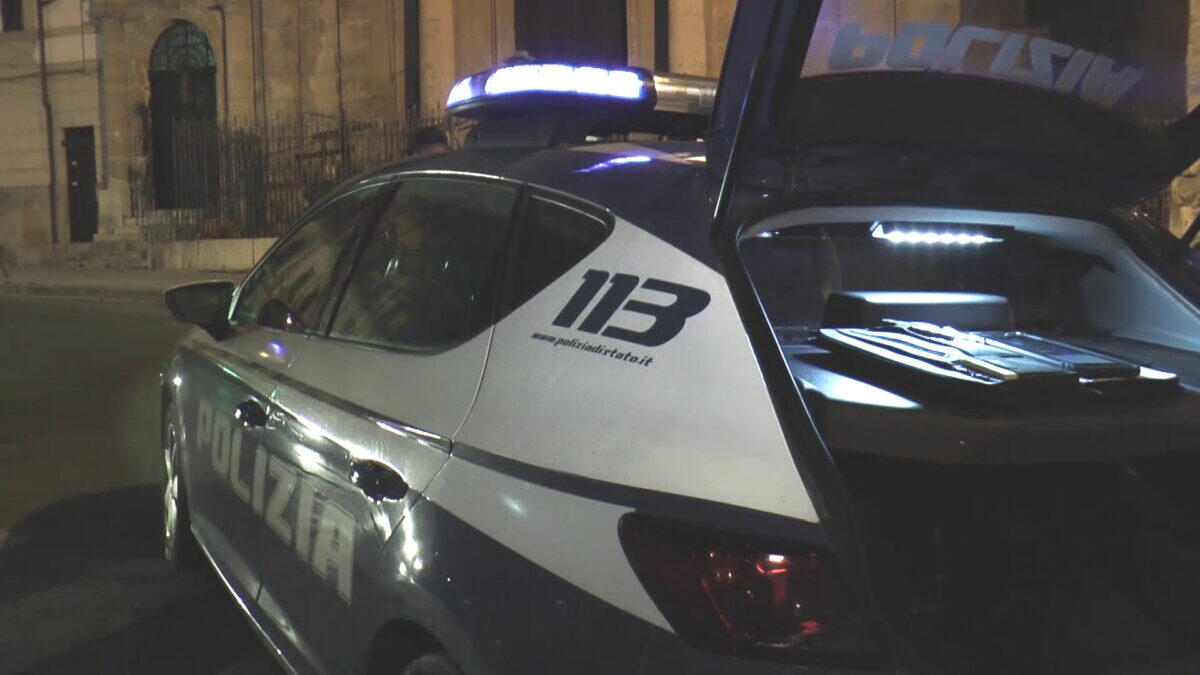 Fuga notturna a Palermo | Tre giovani arrestati in un inseguimento mozzafiato dalla Polizia! -