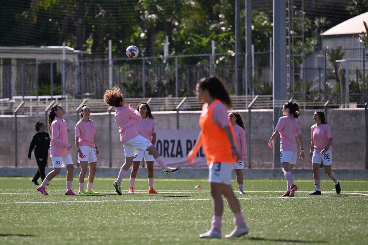 <p><strong>Palermo FC: la curiosa convocazione delle calciatrici per la sfida contro il Trastevere Women | La formazione che sorprende esperti e tifosi!</strong></p> -