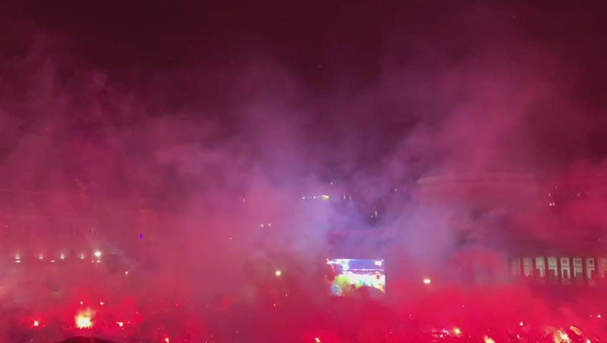 Napoli-Cagliari, gol scudetto e piazza Plebiscito esplode - Video - 