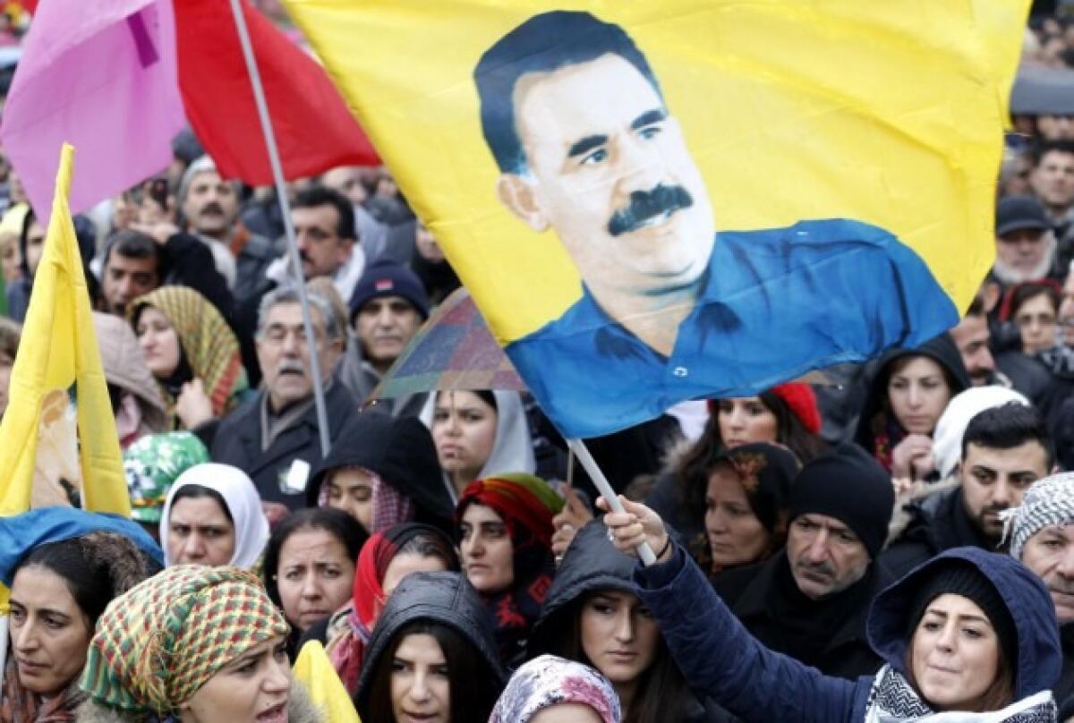 Pkk si scioglie dopo decenni di lotta | La pace è davvero a portata di mano? - 