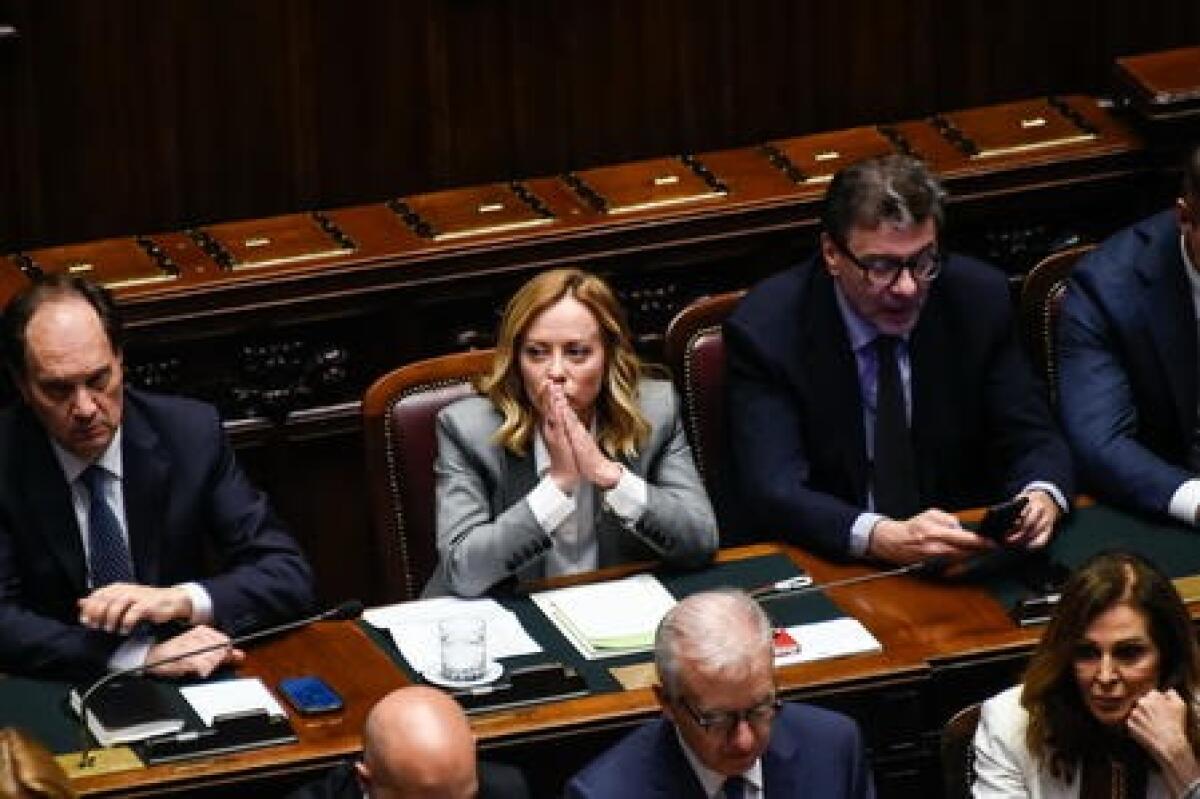 Titoli di Stato italiani superano quelli tedeschi | Meloni: il rispetto per le forze dell'ordine non è negoziabile! -