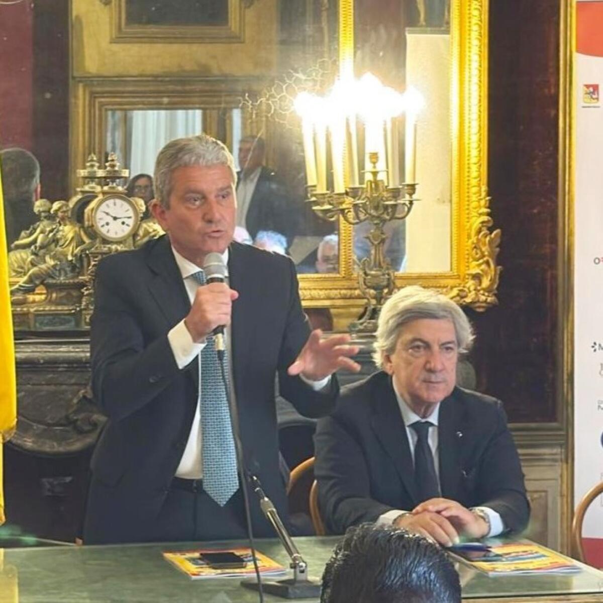 Palermo festeggia il suo “Giro di Sicilia” | La corsa che sfida i pregiudizi sul turismo di alta classe! -