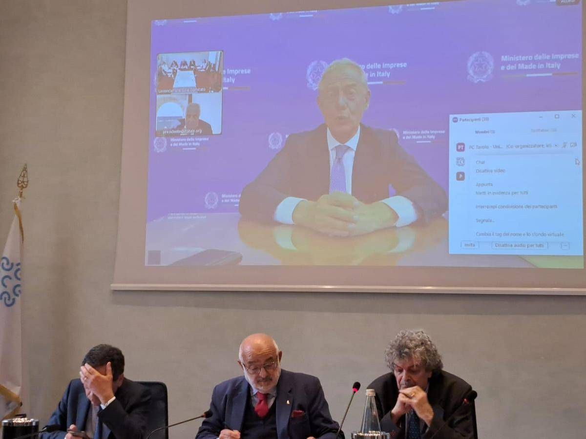 Lavoro, Urso: "Trovare soluzione a scarsità figure qualificate è sfida cruciale" - 