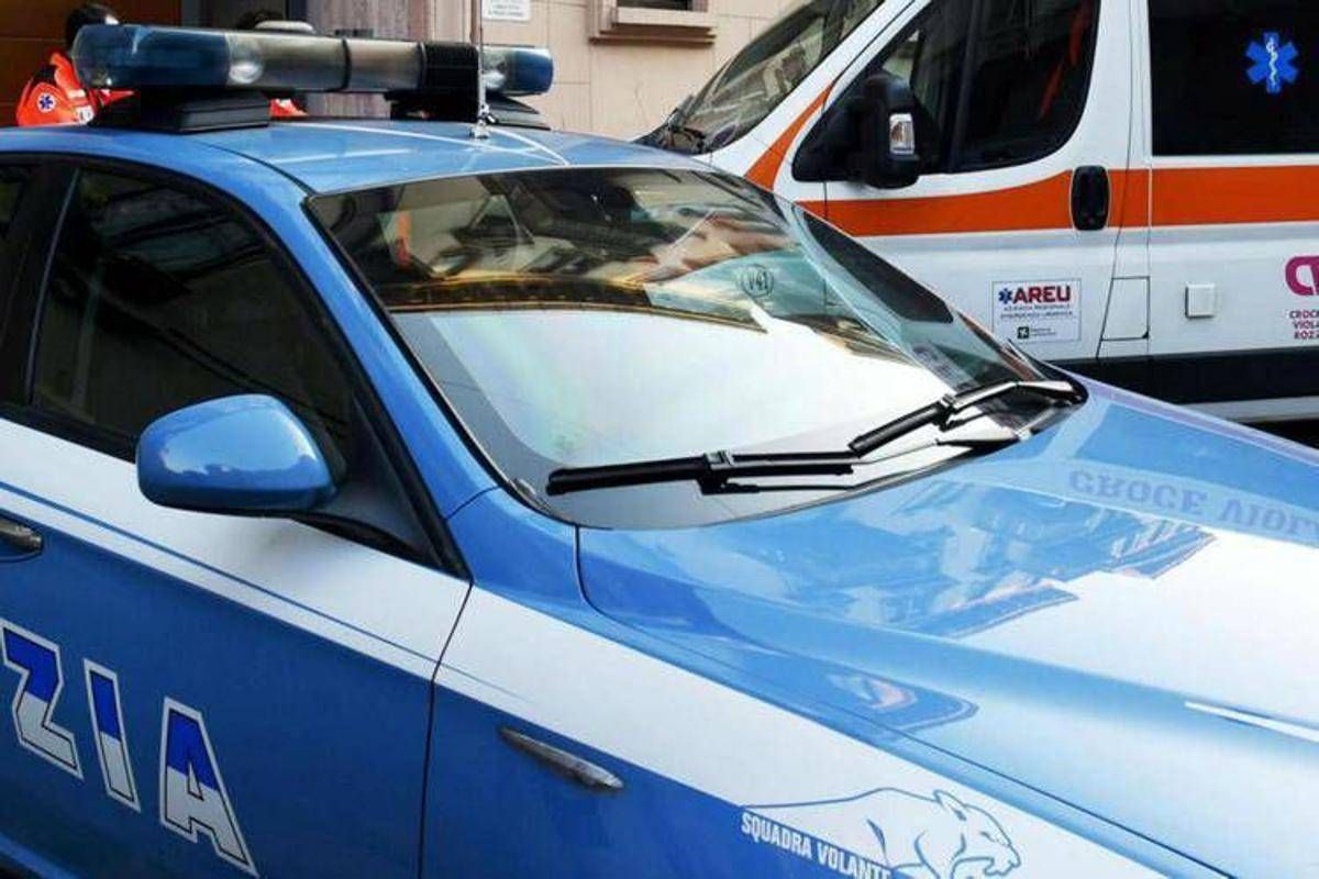Roma, partono fiamme mentre fa benzina: è gravissimo -