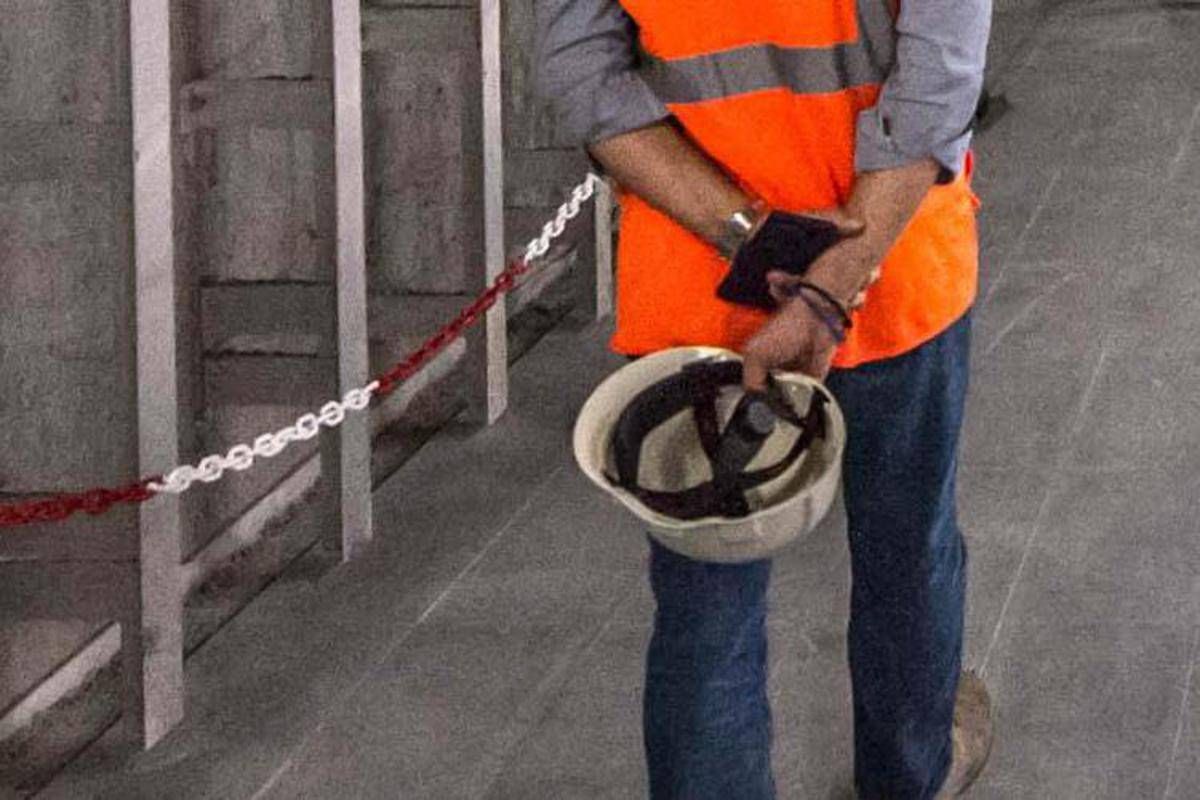 Napoli, operaio cade da impalcatura e muore -