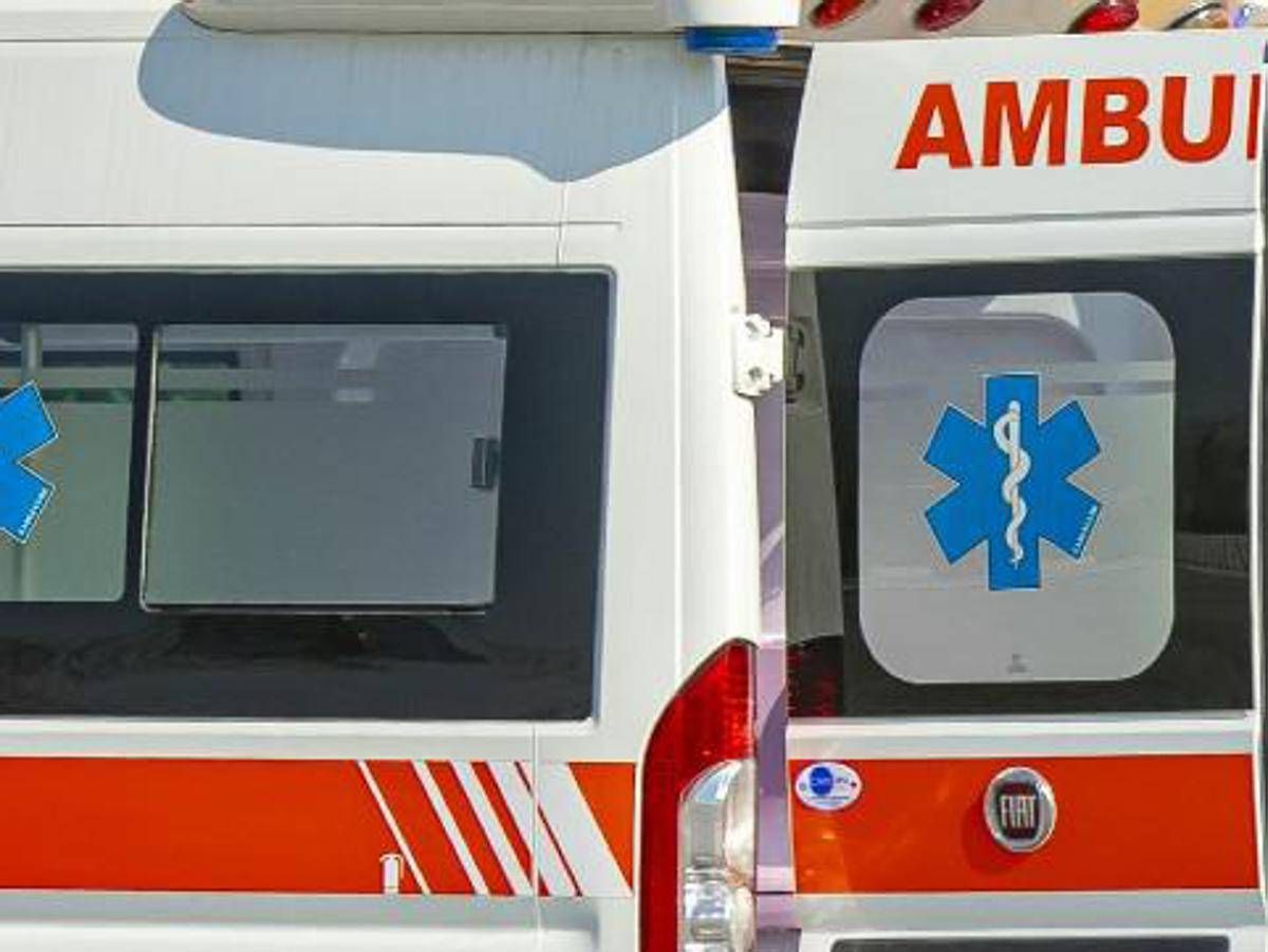 Lecce, dopo malore va via da ospedale ma esami rivelano infarto in corso: rintracciata e salvata -