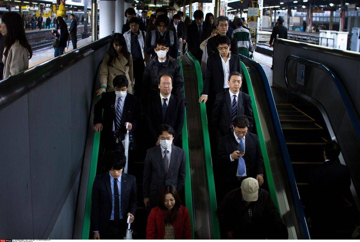 Attacco con coltello in metro a Tokyo, ferita una donna - 
