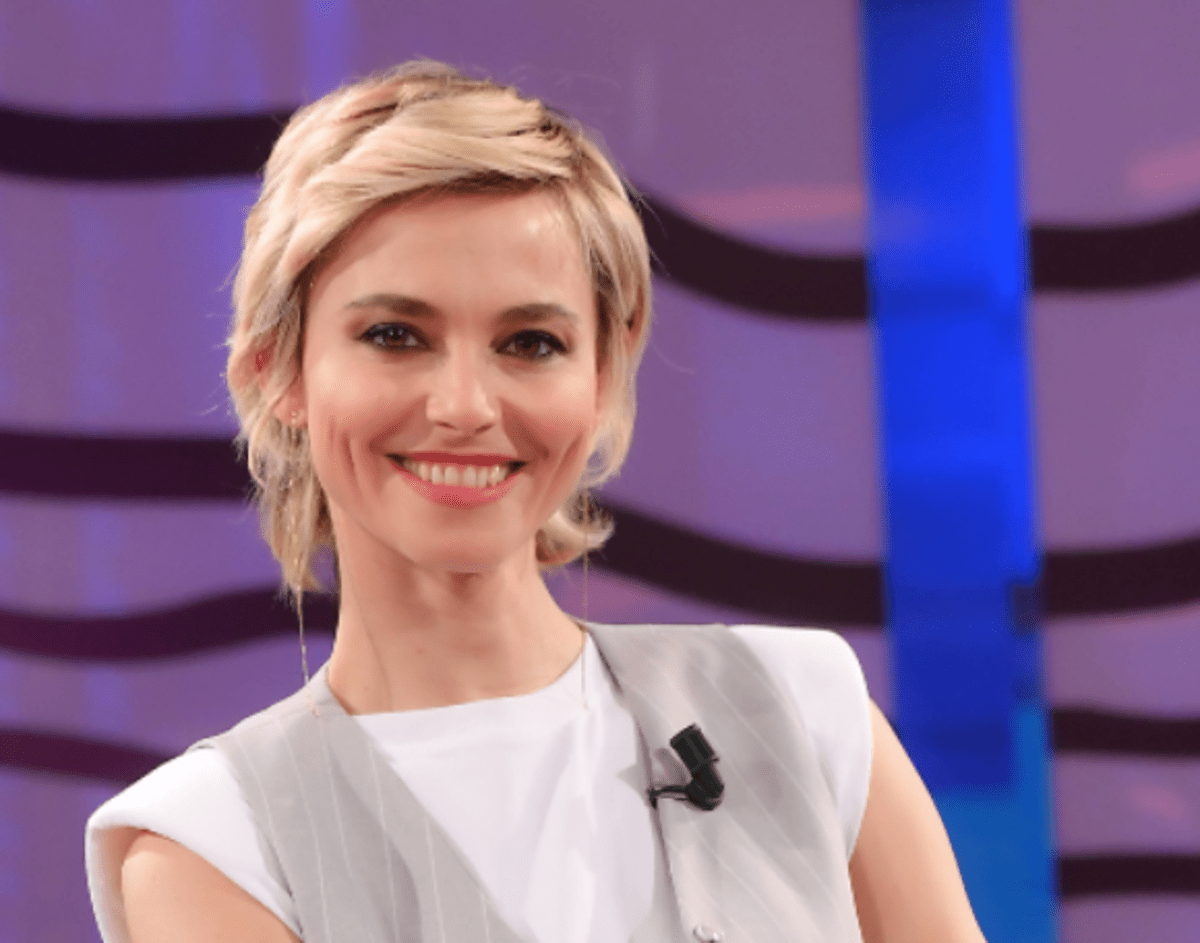 Da noi... a ruota libera, oggi domenica 11 maggio: gli ospiti di Francesca Fialdini -