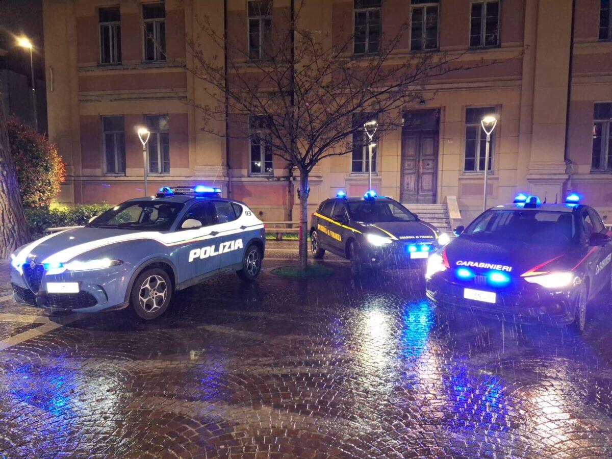 Controlli straordinari in Trapani | Come la Polizia sta cambiando la sicurezza nella movida! - 