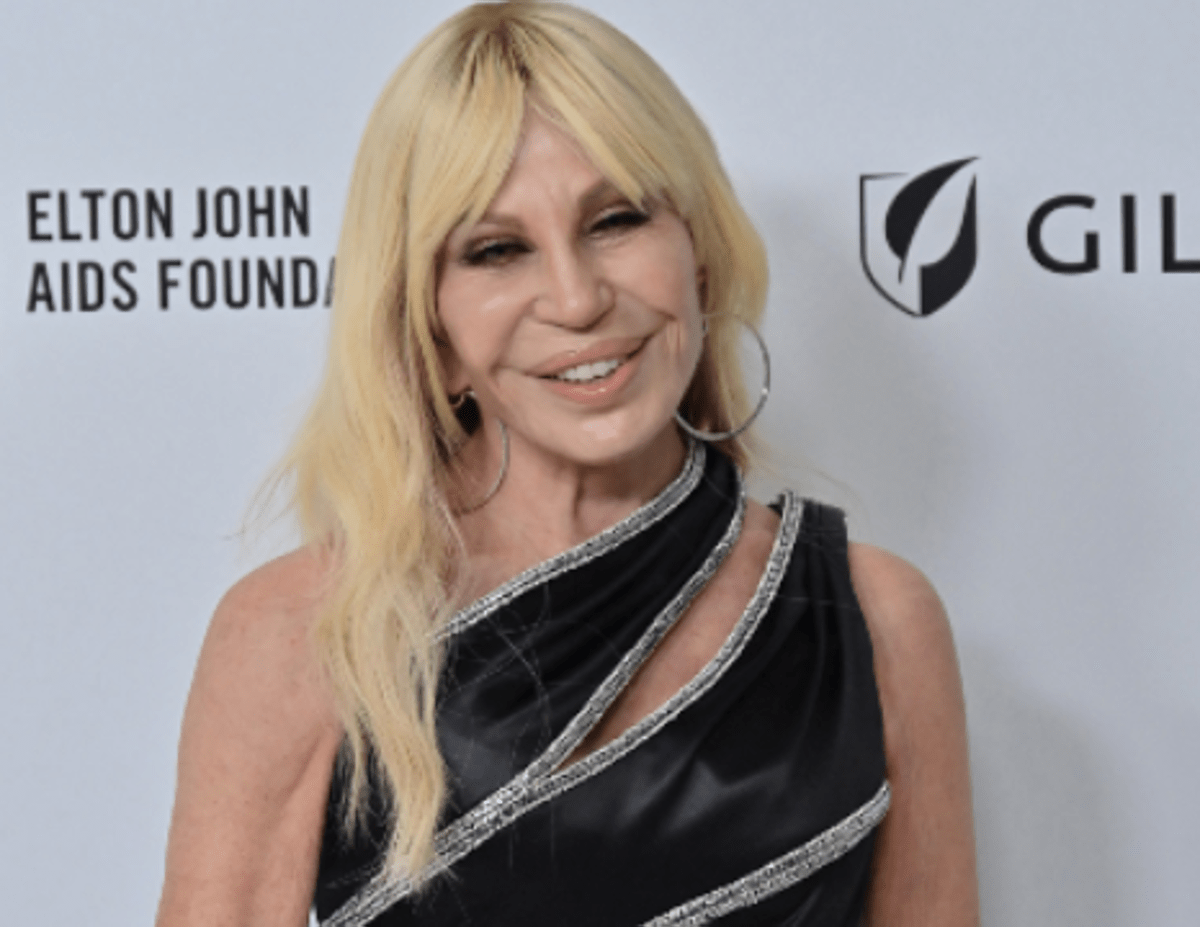 Versace, lo sfogo contro il nuovo ristorante: "Vergognoso trarre profitto dalla nostra tragedia" -