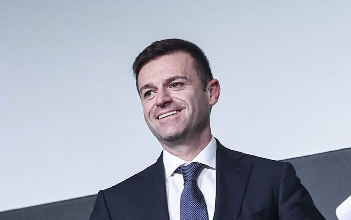 Arrestato il sindaco di Sorrento mentre intascava una mazzetta | Ecco cosa si cela dietro il suo successo elettorale! -