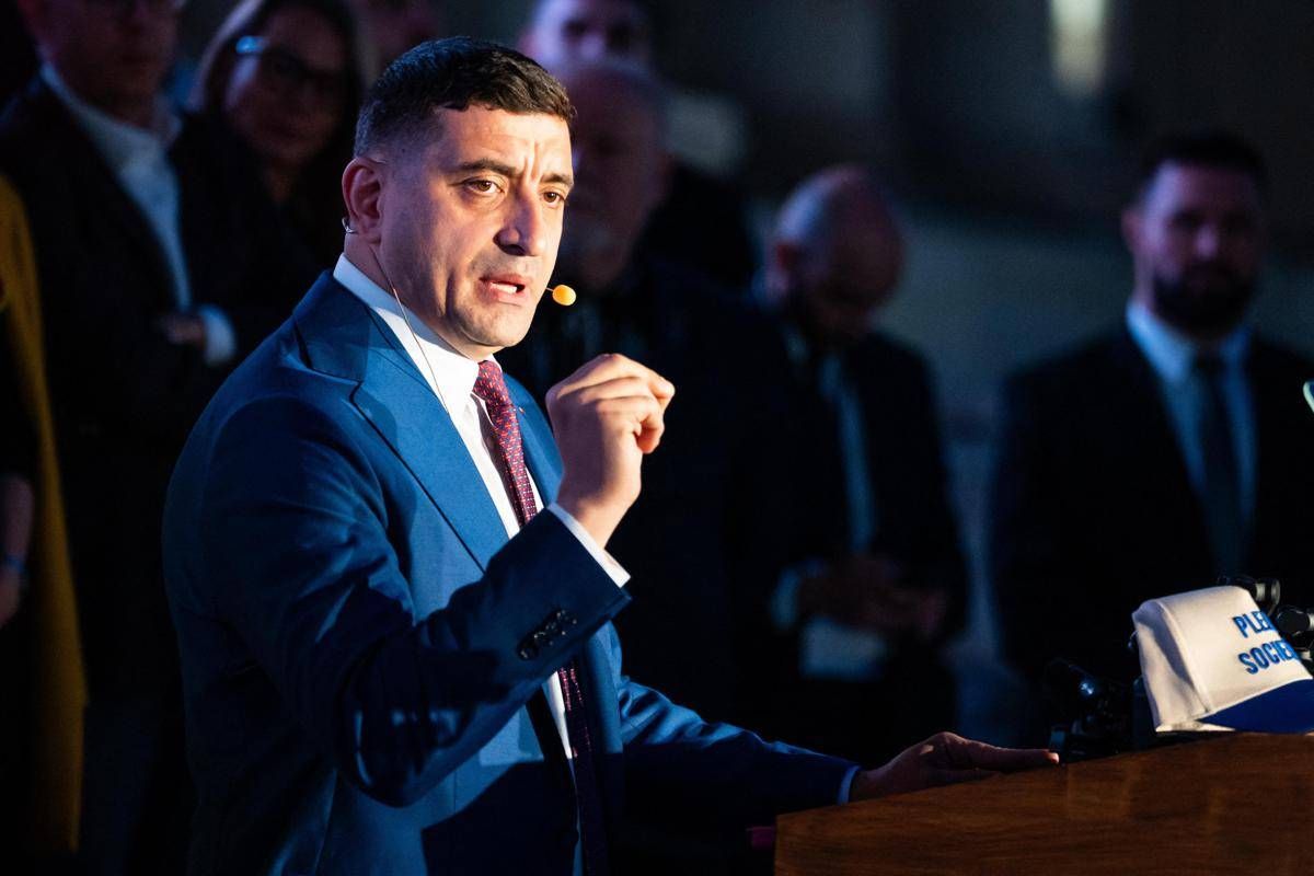 Romania, Simion chiede l'annullamento del voto delle presidenziali - 