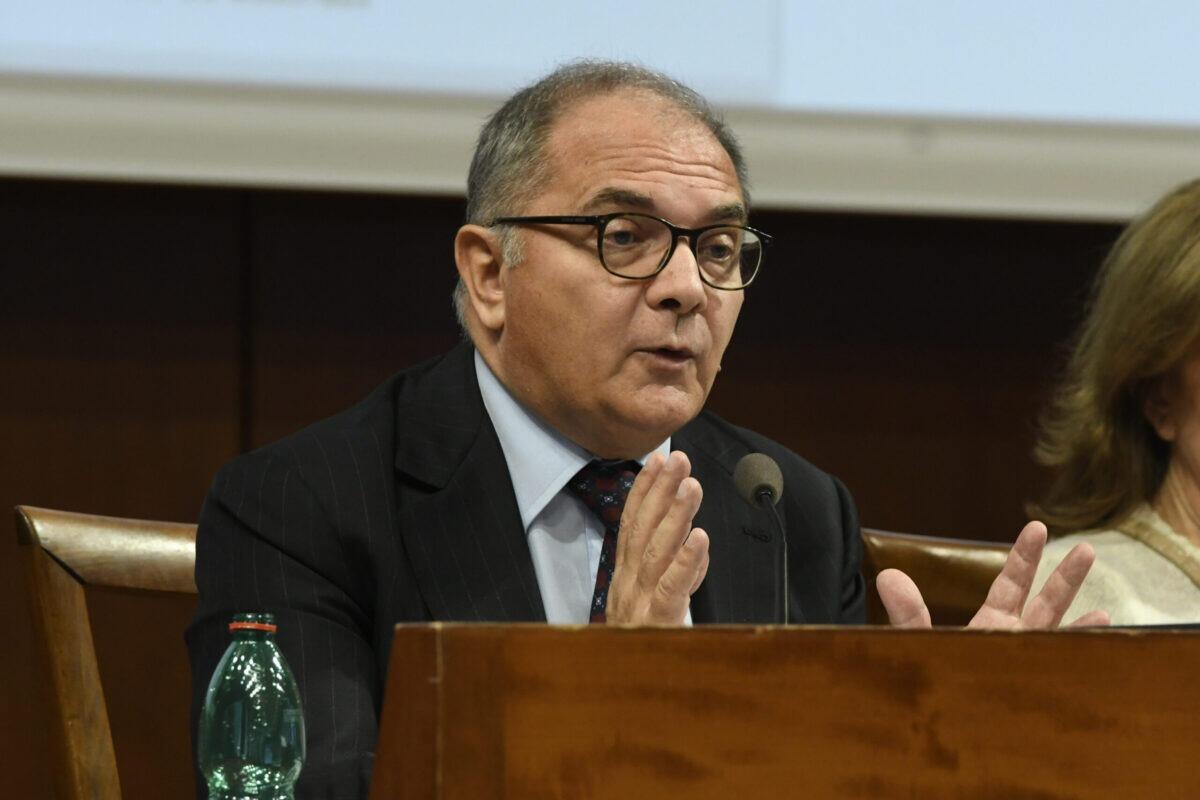 La mafia comunica dal carcere con segreti inquietanti | La società è davvero pronta a combatterla? -