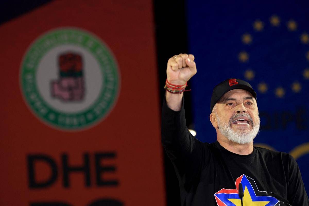 Albania, exit poll: vince ancora Rama, ai socialisti il 51,8% dei voti -
