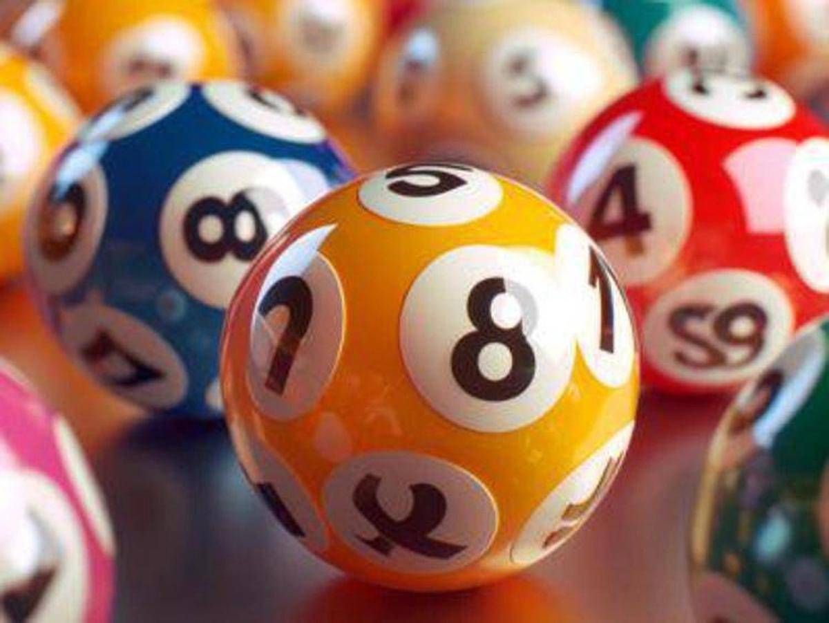 Superenalotto, numeri combinazione vincente oggi 3 maggio -