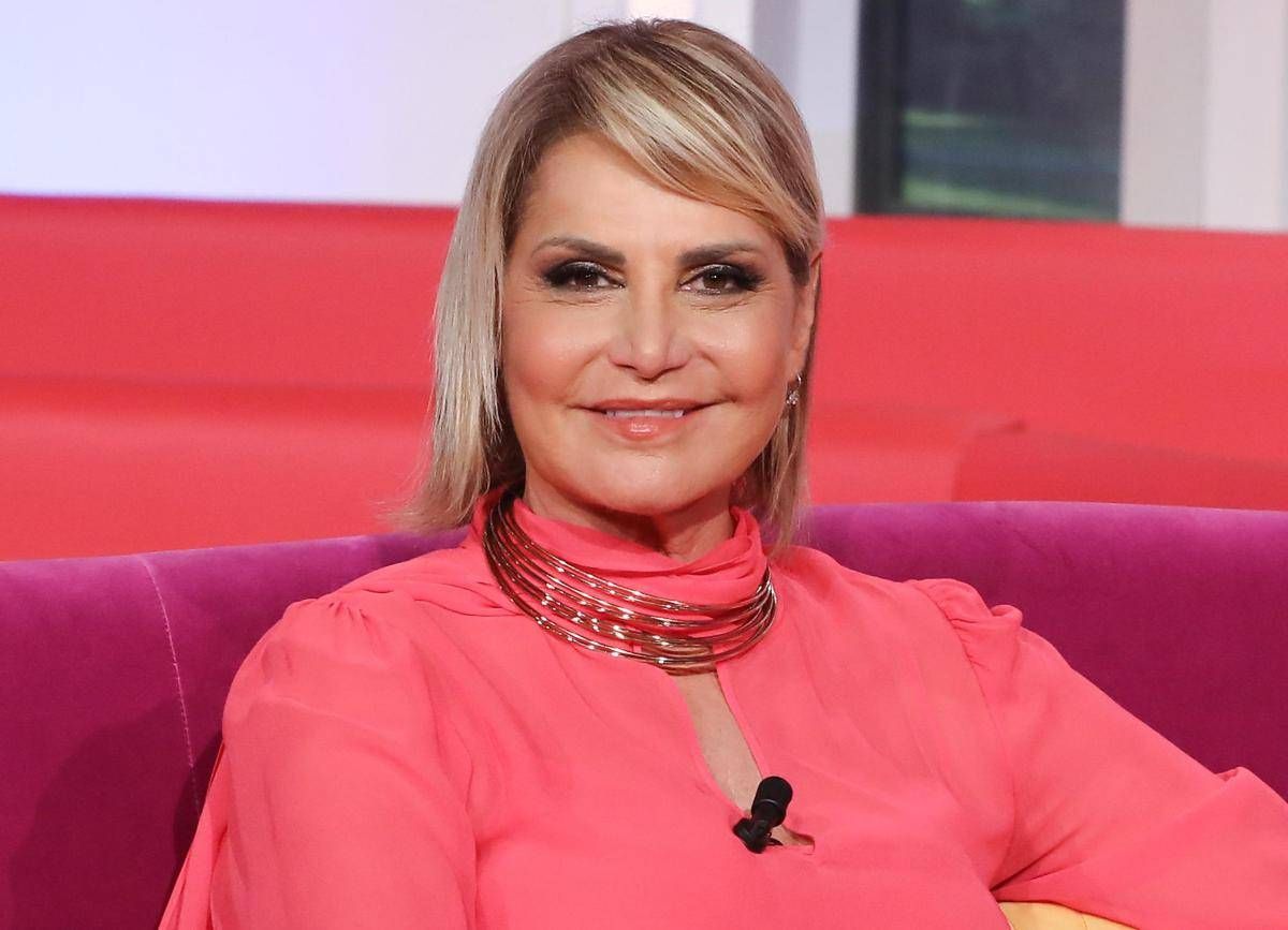 Rai taglia il compenso a Simona Ventura dopo l'ok all'Isola dei Famosi -