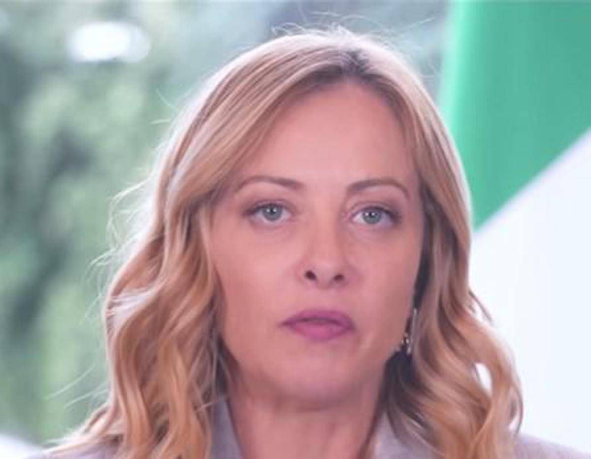 Caivano, Meloni: "Al via il bando per le case popolari" -