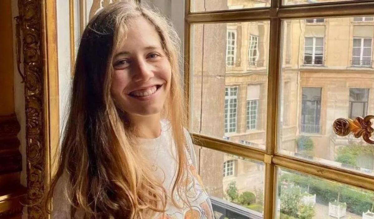 Un ragazzino di 13 anni lancia una statuetta assassina | Quanto è colpevole la società che lo circonda? - 