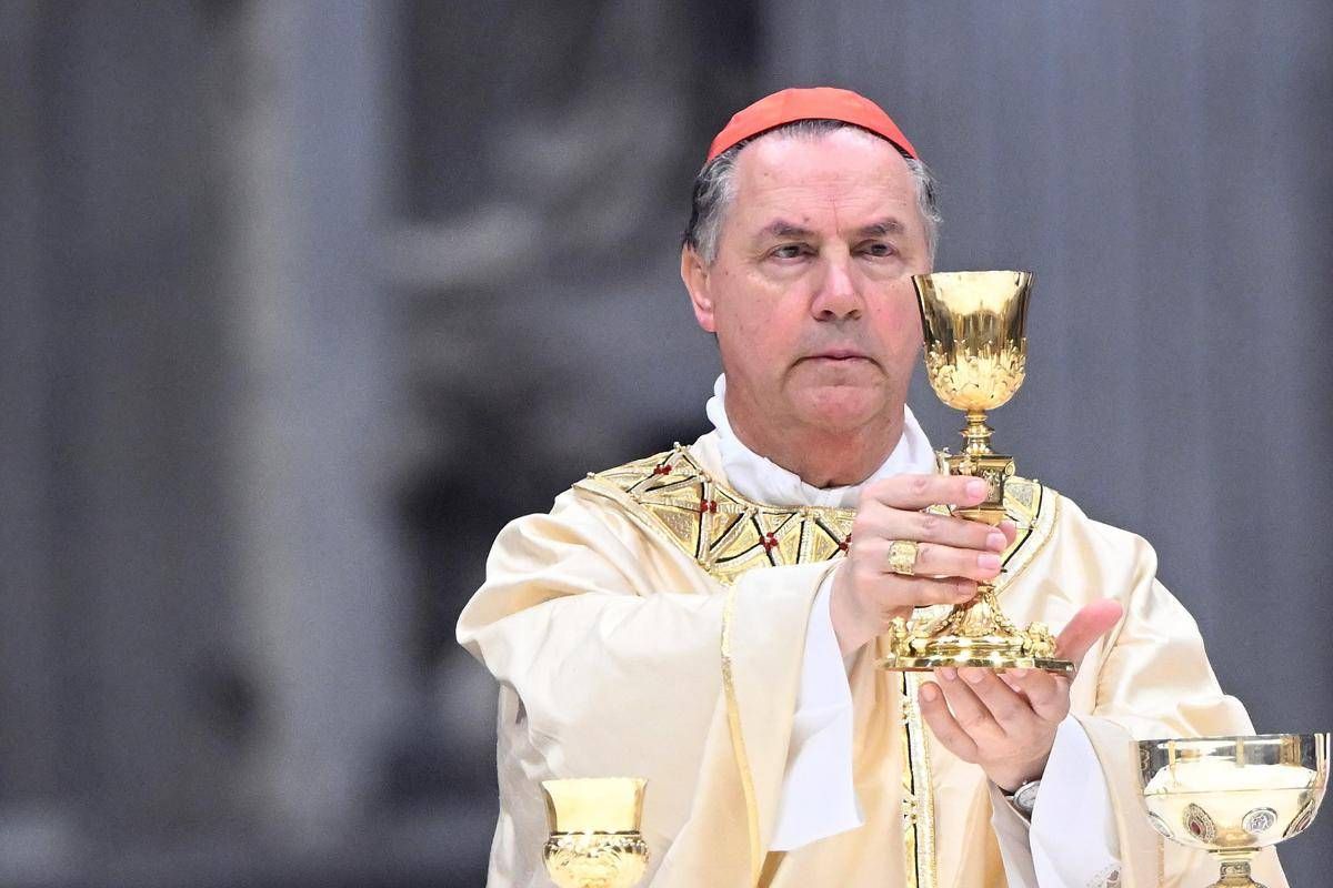 Elezione nuovo Papa, via al Conclave: chi è Ángel Fernández Artime - 