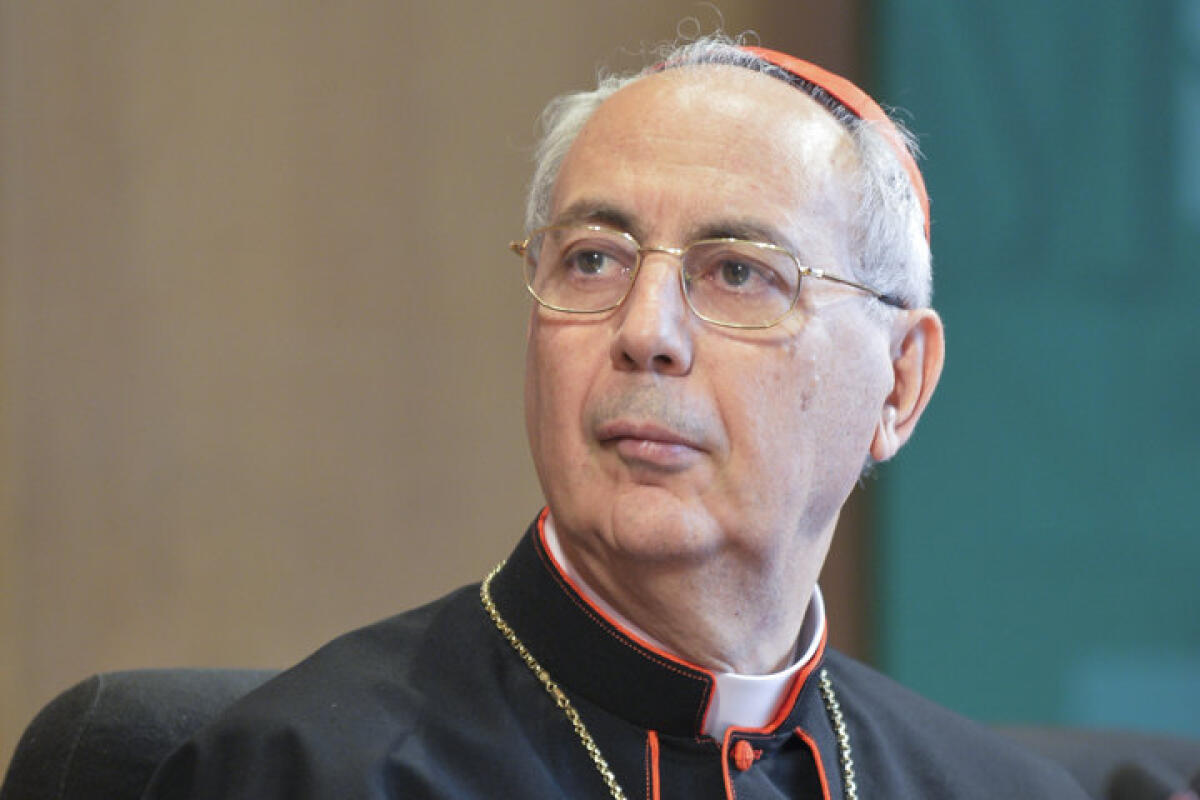 Dominique Mamberti: il cardinale con un passato sorprendente | È davvero pronto a diventare Papa? -