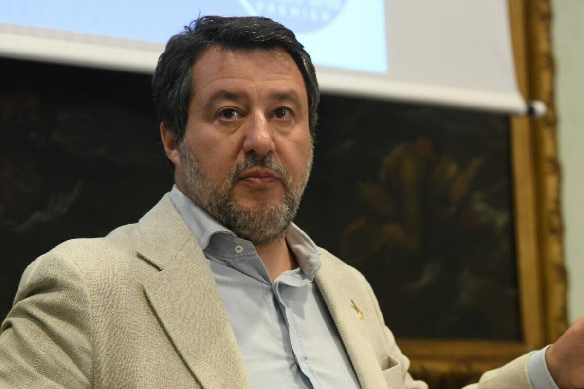 Salvini lancia il tour anti-mafia prima del Ponte sullo Stretto | Ma può davvero fermare la criminalità? -