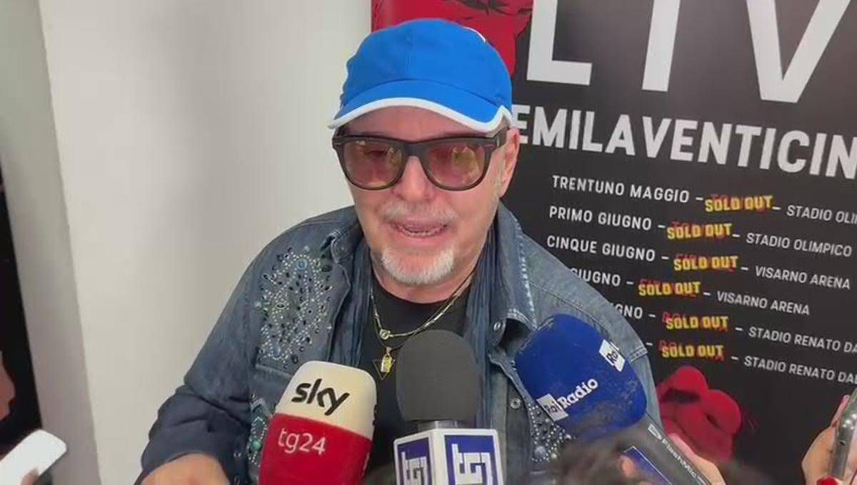 Vasco Rossi: "In questo periodo oscuro celebro la vita sul palco" - Video - 