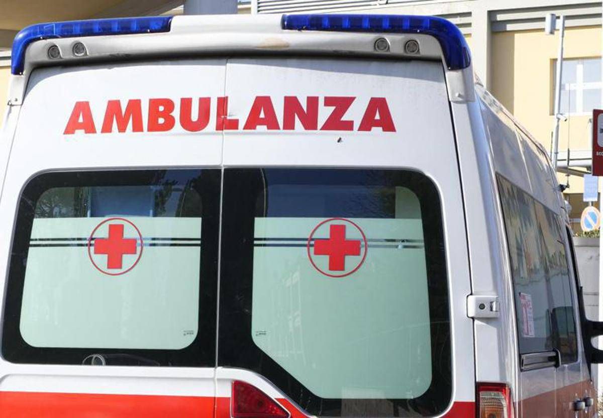 Aggredita brutalmente in un parcheggio e salvata da 3 passanti, arrestato l'ex -