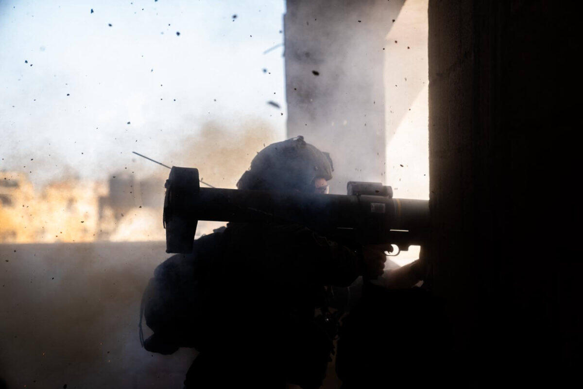 Raid mortali a Gaza City | Droni con riconoscimento facciale colpiscono la cucina umanitaria! -