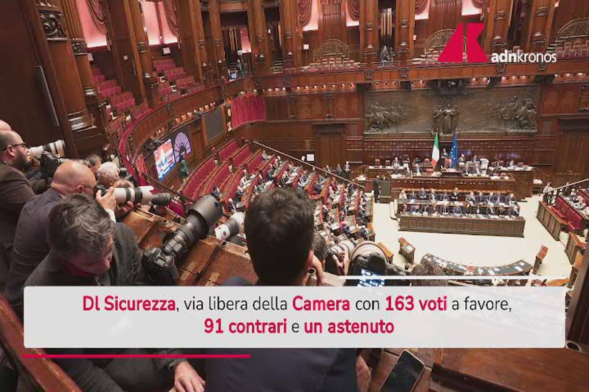 Dl Sicurezza ora all'esame del Senato, protesta opposizioni alla Camera - 