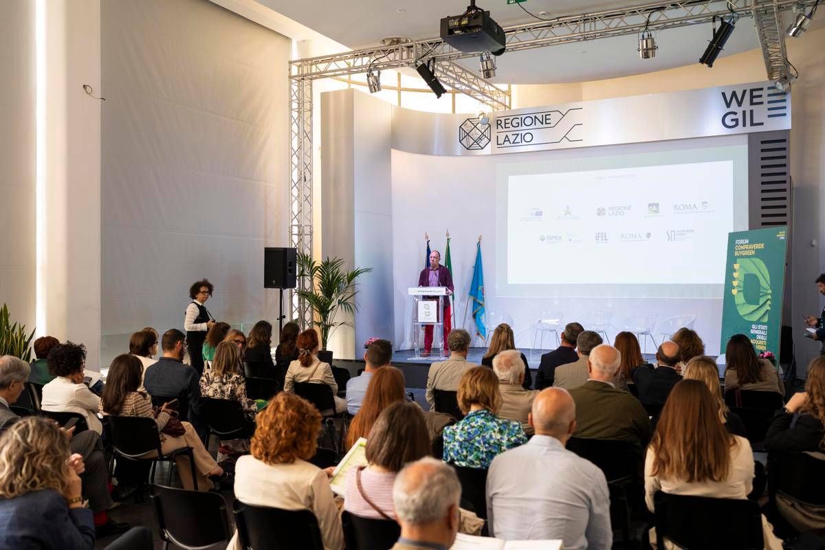 Sostenibilità, Gualtieri: "Transizione non è sia vincolo ma occasione di rilancio" - 